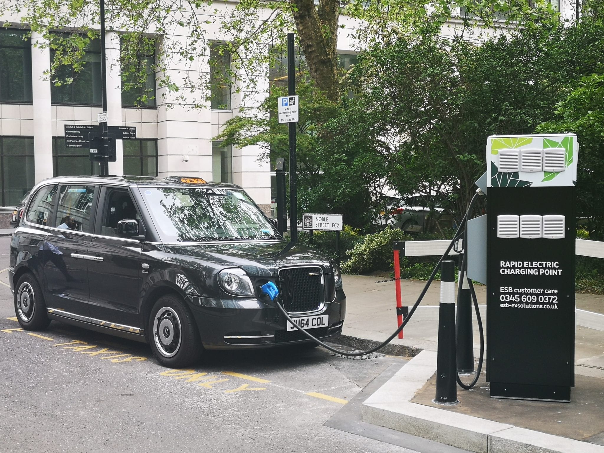 UK government doubles funding for on-street EV charging | CiTTi Magazine