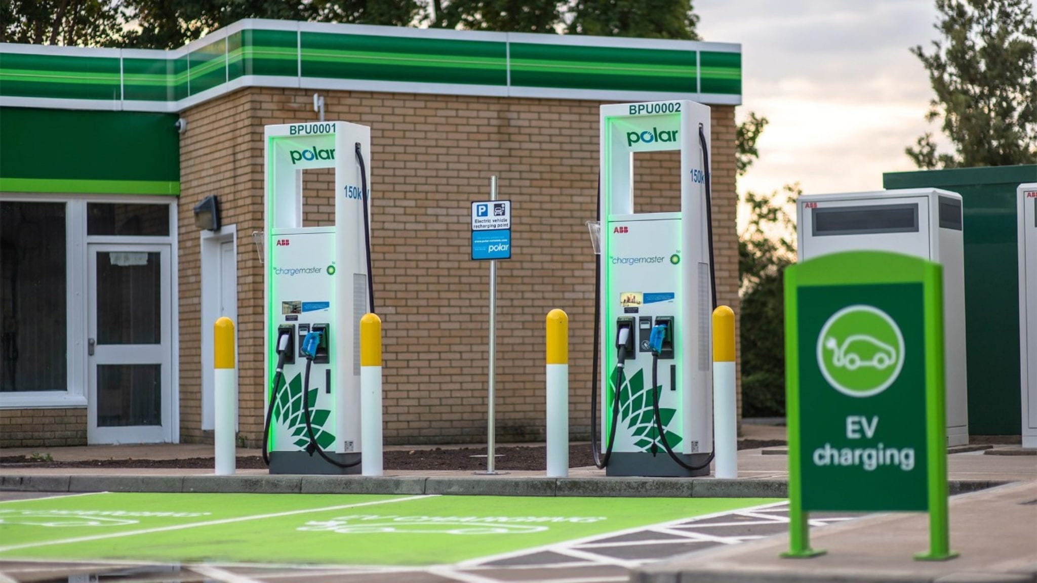 BP Chargemaster public charge points powering 1.5 million EV miles per ...