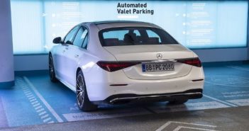 Autonomous valet parking tested at Stuttgart Airport