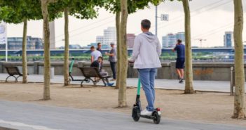 Decision on e-scooter legality delayed